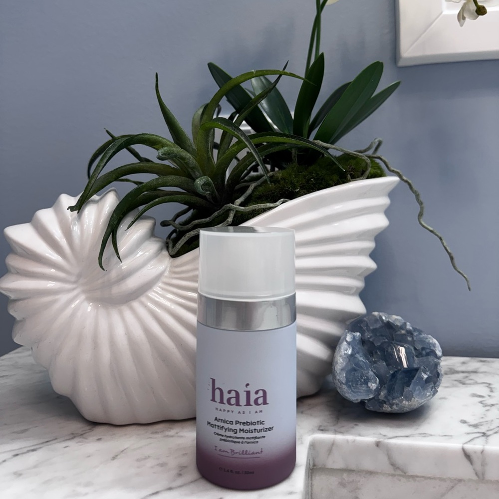 haia "I am Brilliant" Arnica Prebiotic Mattifying Moisturizer